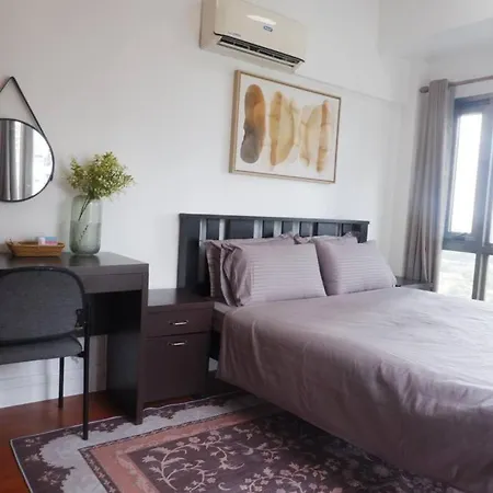 3Br Unit At Bgc Forbeswood Parklane Apartment