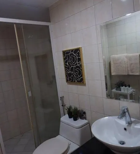 3br Unit At Bgc Forbeswood Parklane