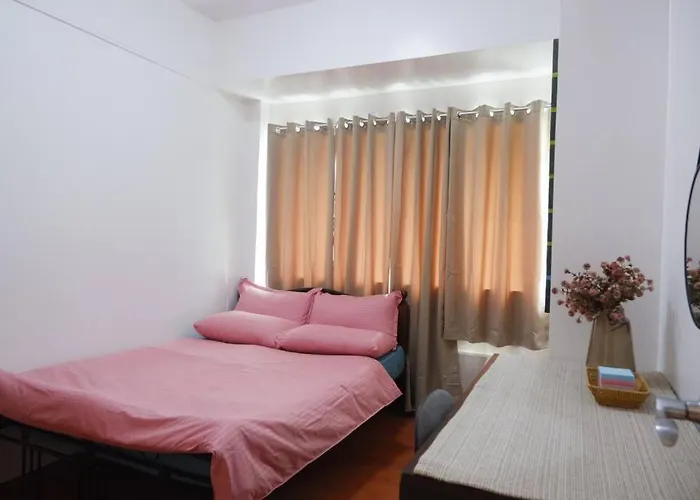 3br Unit At Bgc Forbeswood Parklane *