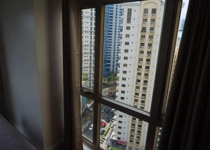3br Unit At Bgc Forbeswood Parklane Apartamento Manila