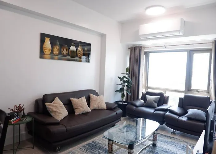 3br Unit At Bgc Forbeswood Parklane