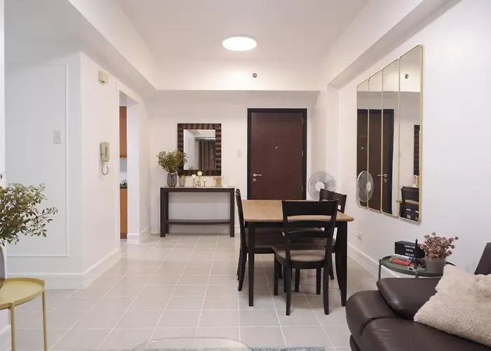 3br Unit At Bgc Forbeswood Parklane Apartamento Manila