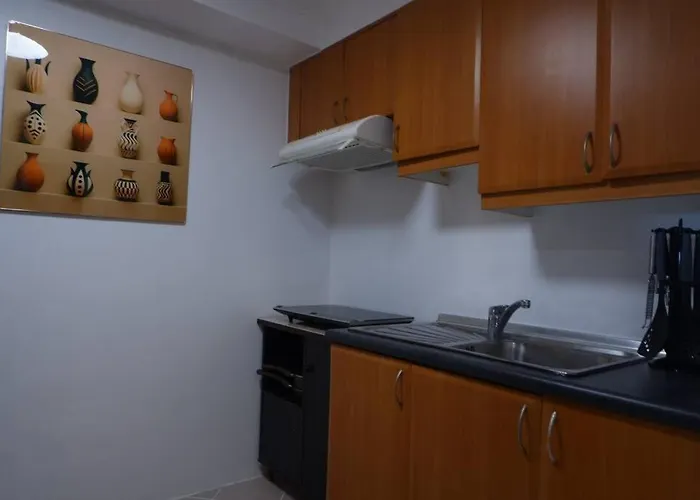 3br Unit At Bgc Forbeswood Parklane *