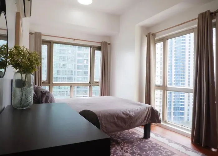 3br Unit At Bgc Forbeswood Parklane *